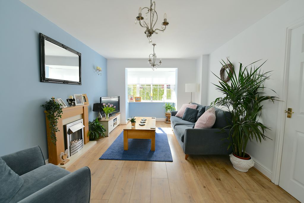 Sitting Room- click for photo gallery